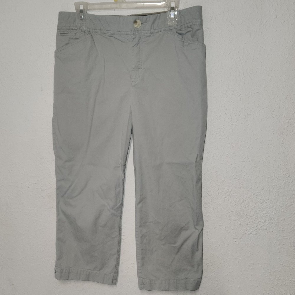 Christopher & Banks, Ladie's stylish cropped khaki pants in size 10, 32" waist